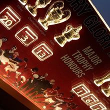 Load image into Gallery viewer, GGMU EDITION - MAN UNITED TROPHY HONOURS DESKTOP DISPLAY with 3D Trophy Replicas!
